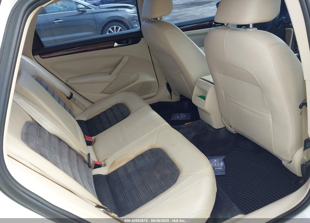 2012 VOLKSWAGEN PASSAT 2.0L TDI SEL PREMIUM VIN: 1VWCN7A37CC015997
