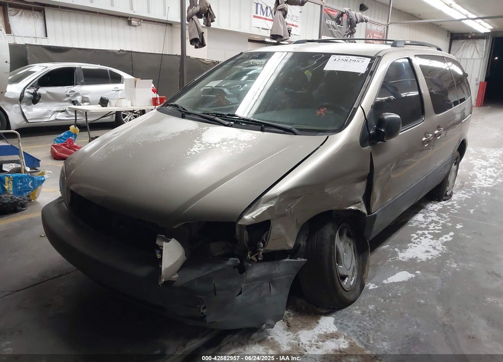 2000 TOYOTA SIENNA LE VIN: 4T3ZF13C8YU304489