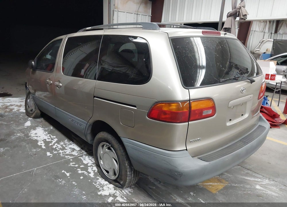 2000 TOYOTA SIENNA LE VIN: 4T3ZF13C8YU304489