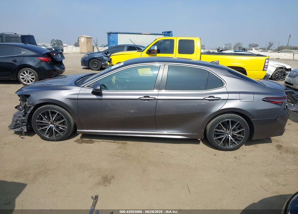 2021 TOYOTA CAMRY VIN: 4T1G11AK4MU540284