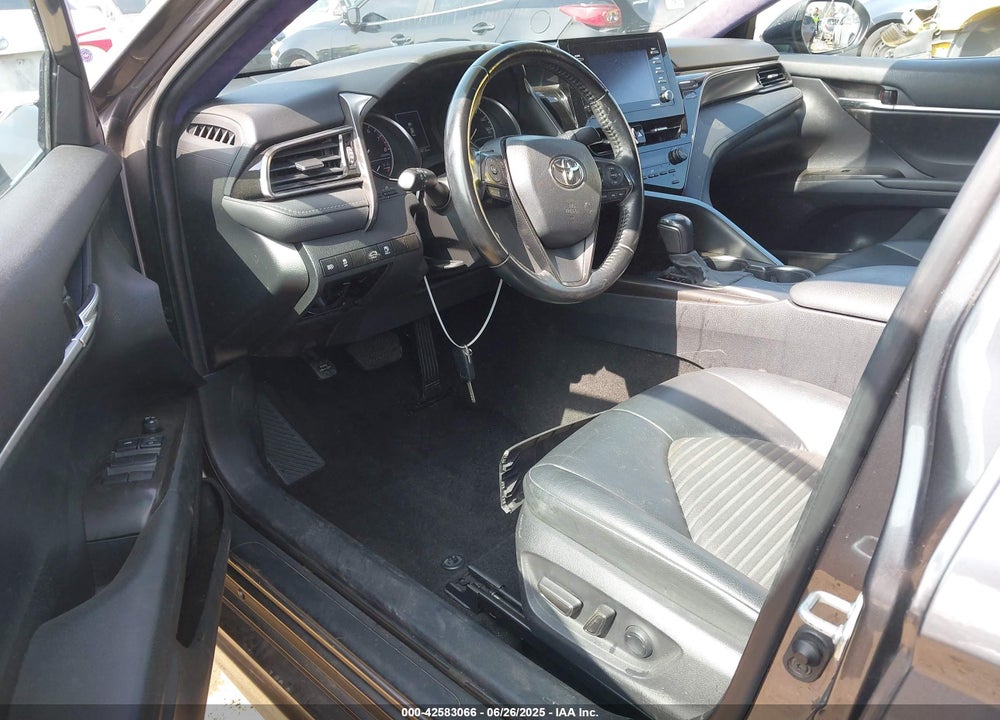 2021 TOYOTA CAMRY VIN: 4T1G11AK4MU540284