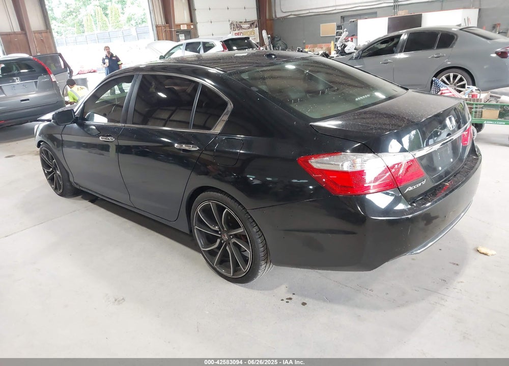 2013 HONDA ACCORD VIN: 1HGCR2F85DA037753