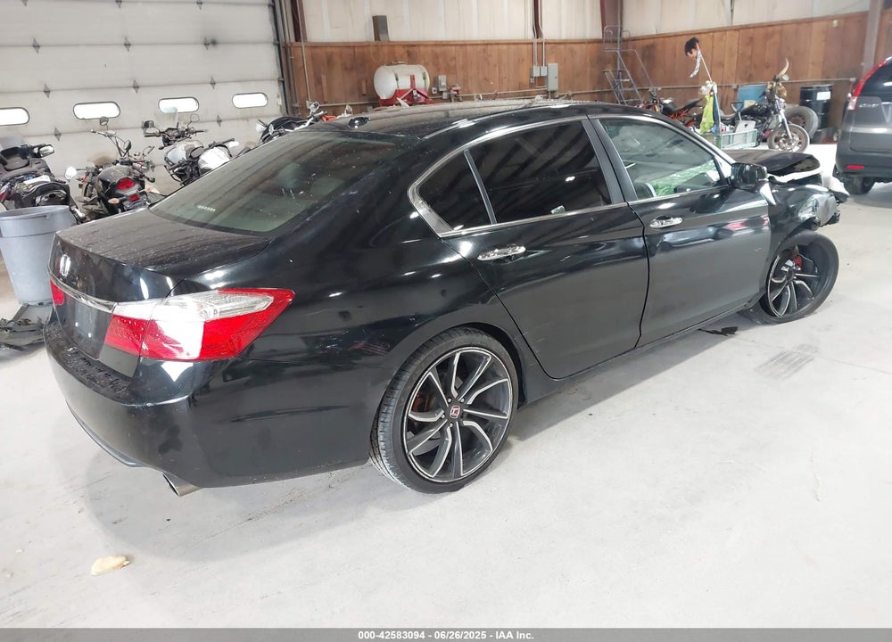 2013 HONDA ACCORD VIN: 1HGCR2F85DA037753