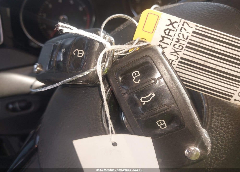 2016 VOLKSWAGEN JETTA VIN: 3VWD17AJXGM277760