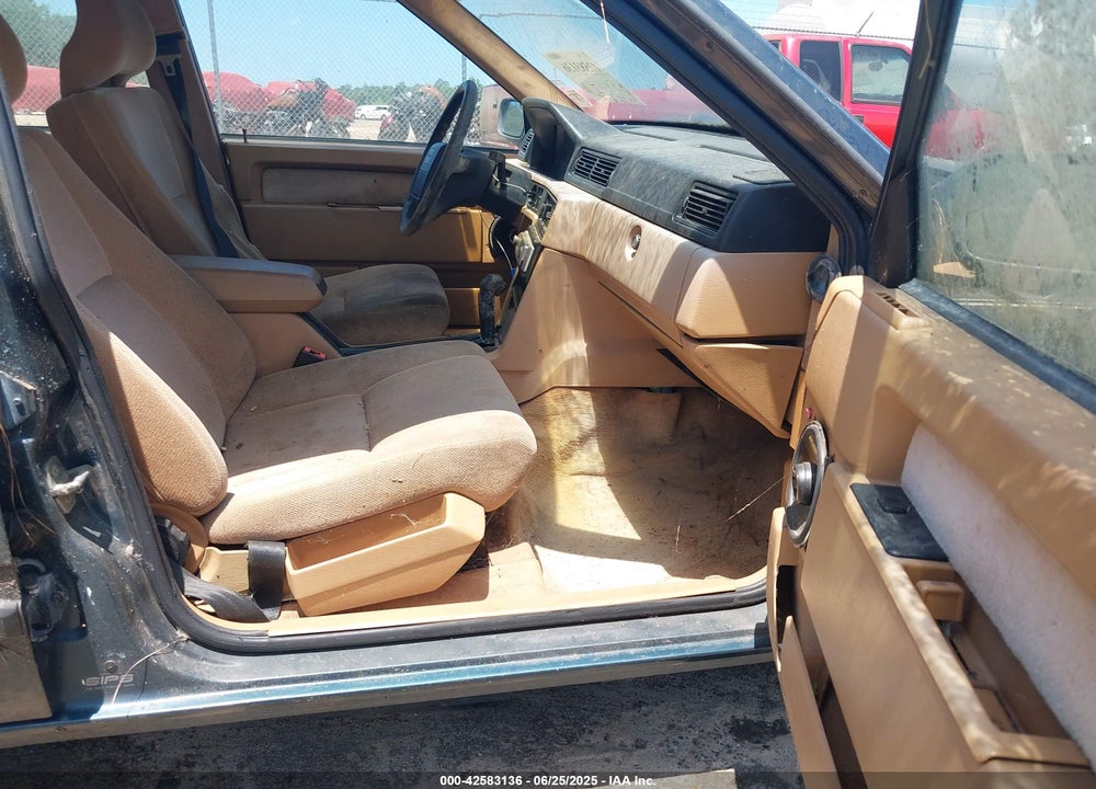 1993 VOLVO 940 VIN: YV1JW8835P1066915