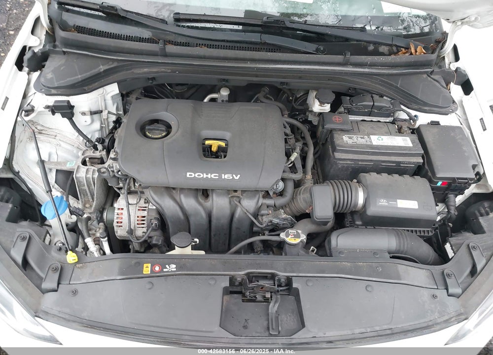 2017 HYUNDAI ELANTRA VIN: 5NPD84LF9HH186556