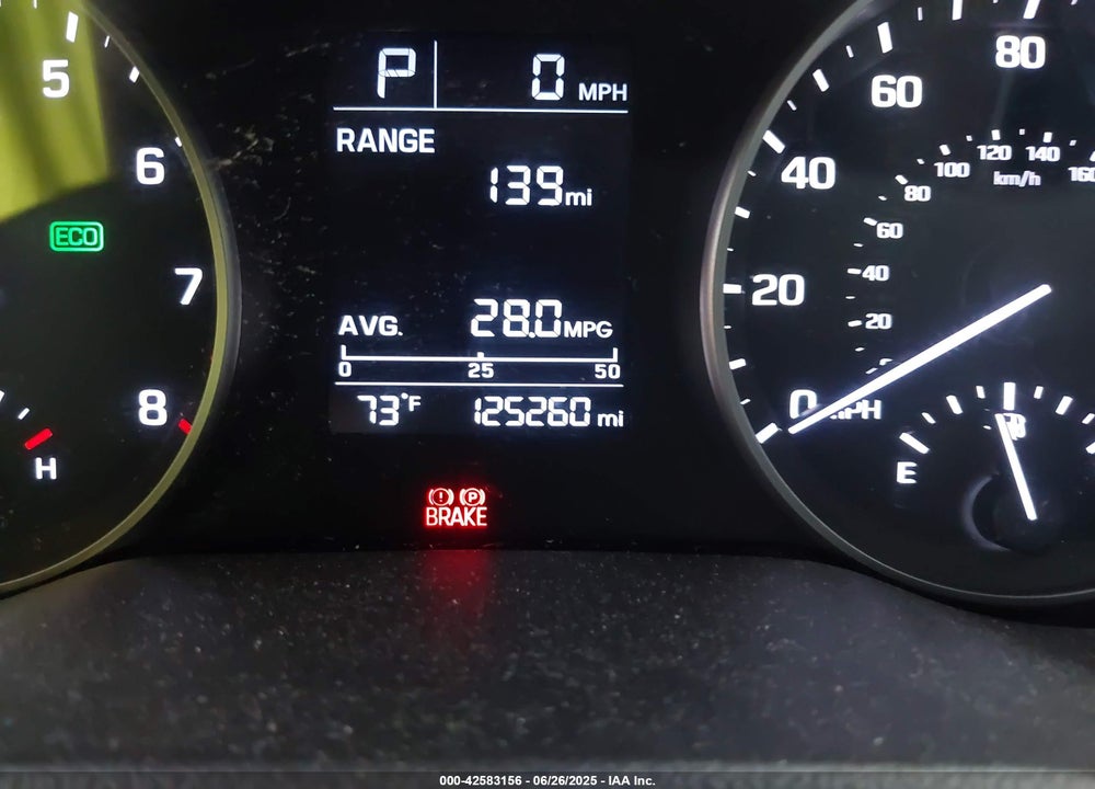 2017 HYUNDAI ELANTRA VIN: 5NPD84LF9HH186556