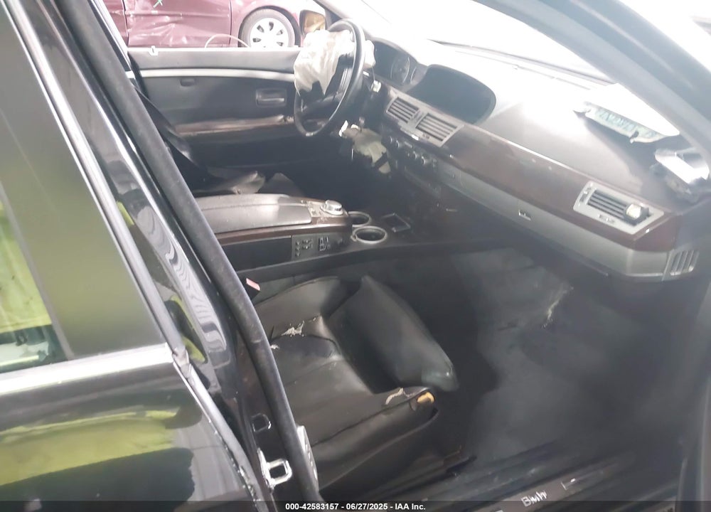 2007 BMW 750LI VIN: WBAHN835X7DT71886