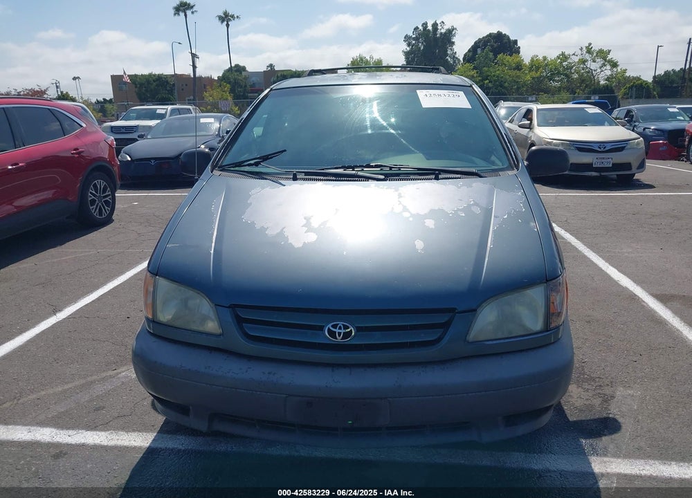 2002 TOYOTA SIENNA CE VIN: 4T3ZF19C62U443955
