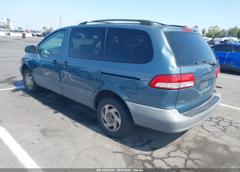 2002 TOYOTA SIENNA CE VIN: 4T3ZF19C62U443955