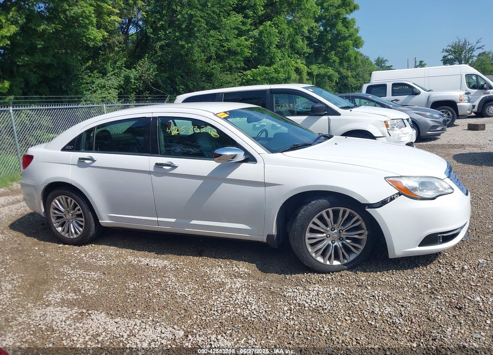 2013 CHRYSLER 200 VIN: 1C3CCBCG1DN504613