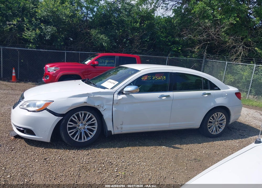 2013 CHRYSLER 200 VIN: 1C3CCBCG1DN504613
