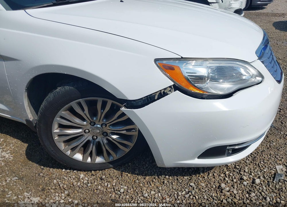 2013 CHRYSLER 200 VIN: 1C3CCBCG1DN504613
