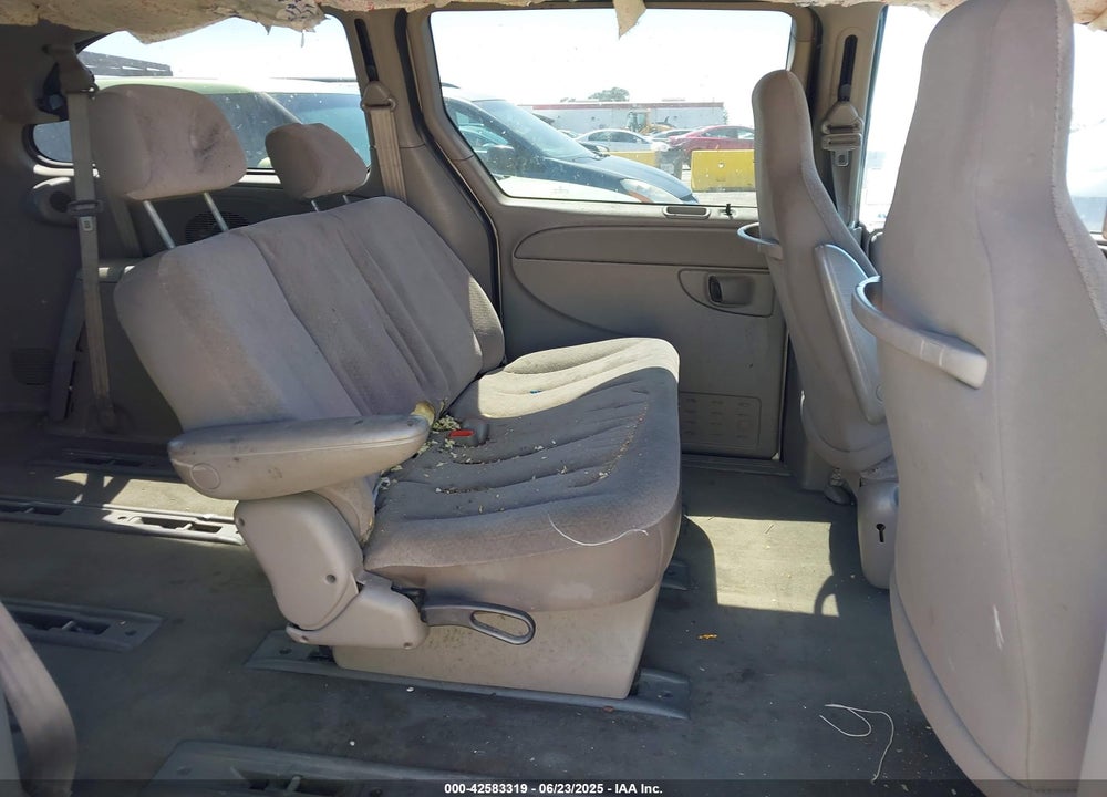 2003 CHRYSLER TOWN & COUNTRY LX VIN: 2C4GP44393R306985
