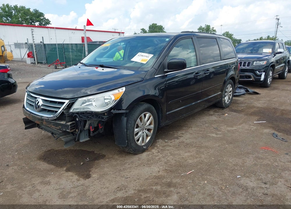 2012 VOLKSWAGEN ROUTAN VIN: 2C4RVABG9CR194210