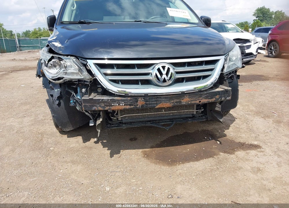 2012 VOLKSWAGEN ROUTAN VIN: 2C4RVABG9CR194210