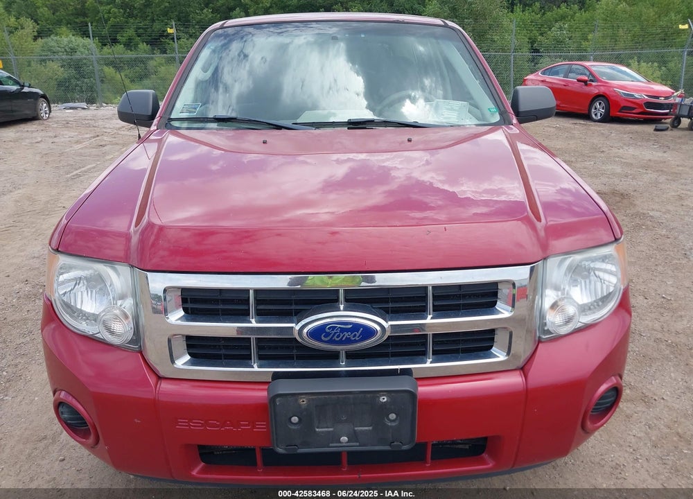 2011 FORD ESCAPE XLS VIN: 1FMCU0C74BKC02739
