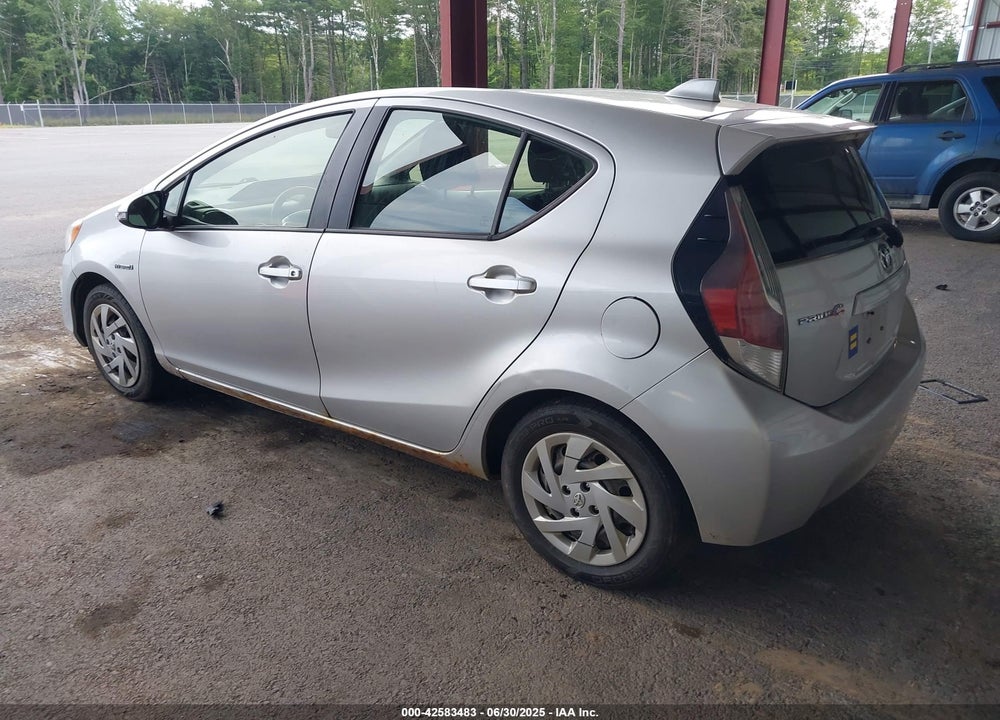 2015 TOYOTA PRIUS C VIN: JTDKDTB30F1580908