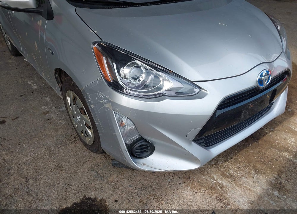 2015 TOYOTA PRIUS C VIN: JTDKDTB30F1580908