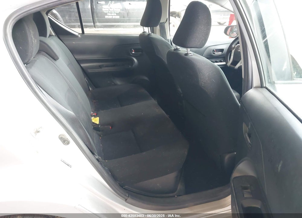 2015 TOYOTA PRIUS C VIN: JTDKDTB30F1580908