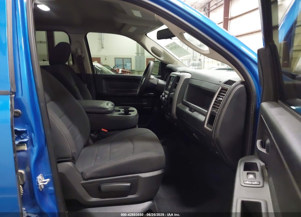 2019 RAM 1500 CLASSIC ST VIN: 1C6RR7KT5KS633797