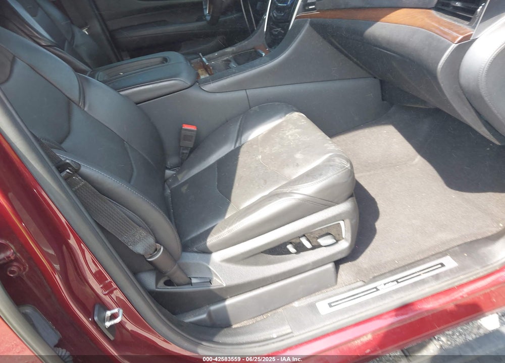 2020 CADILLAC ESCALADE VIN: 1GYS4CKJ3LR253540