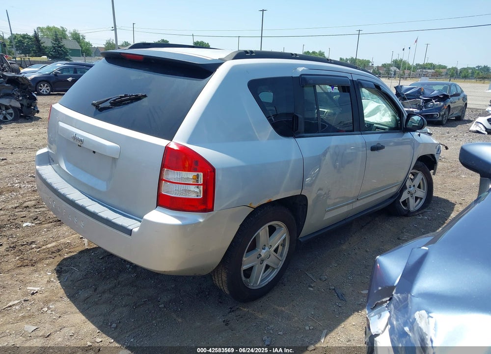 2008 JEEP COMPASS VIN: 1J8FT47W48D608913