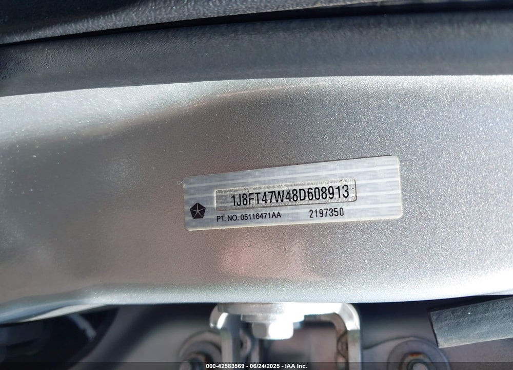 2008 JEEP COMPASS VIN: 1J8FT47W48D608913