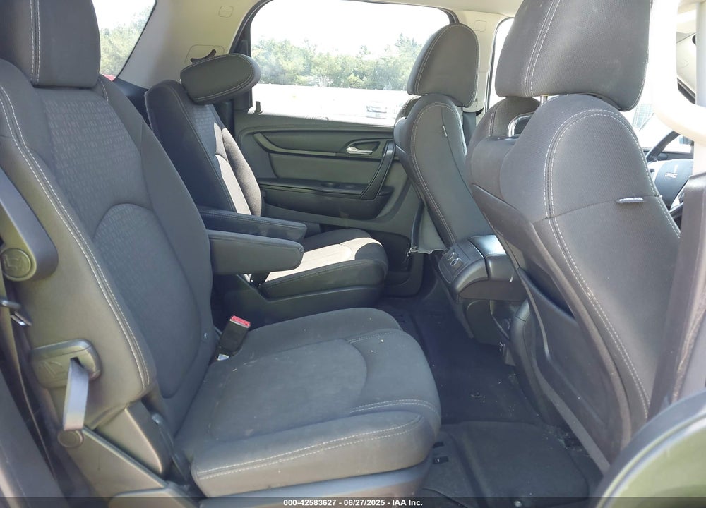 2016 GMC ACADIA VIN: 1GKKRPKD0GJ305272
