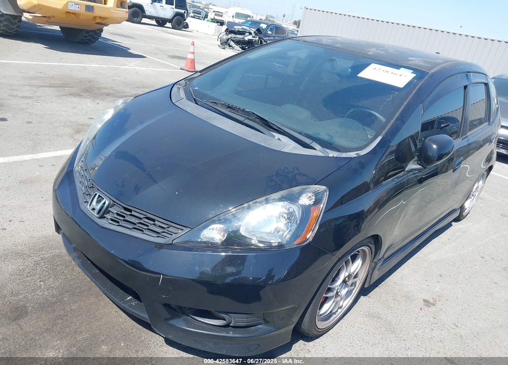 2012 HONDA FIT VIN: JHMGE8H57CC031522