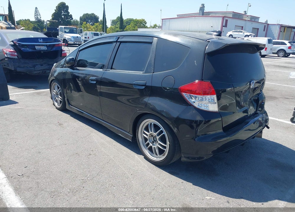 2012 HONDA FIT VIN: JHMGE8H57CC031522