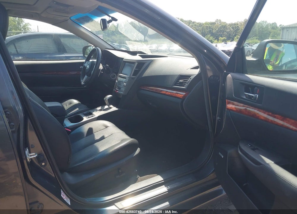 2011 SUBARU LEGACY 2.5I LIMITED VIN: 4S3BMBL65B3258508