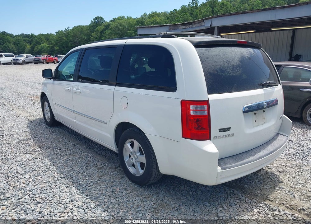 2010 DODGE GRAND CARAVAN SXT VIN: 2D4RN5D10AR111568