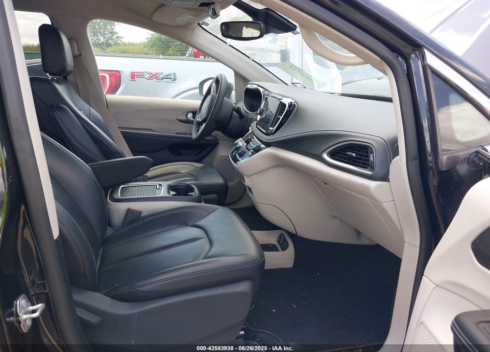 2023 CHRYSLER PACIFICA TOURING L VIN: 2C4RC1BG7PR505225