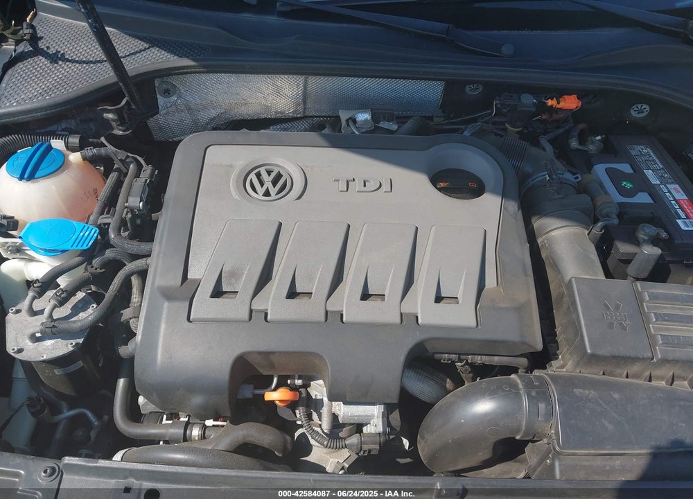 2013 VOLKSWAGEN PASSAT VIN: 1VWBN7A30DC128283