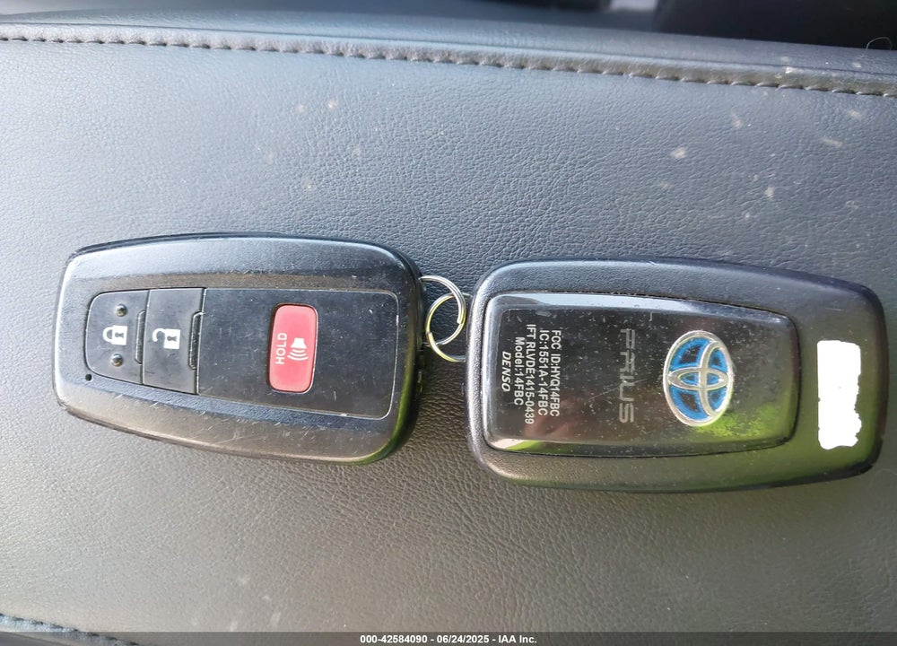 2020 TOYOTA PRIUS XLE VIN: JTDKARFU8L3126355