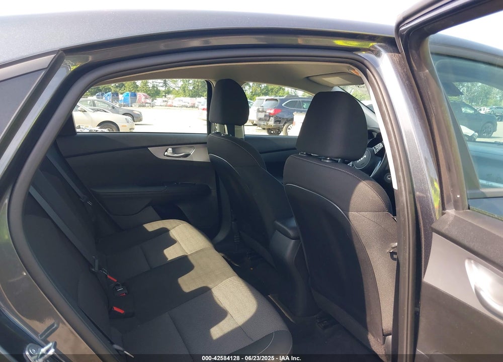 2023 KIA FORTE VIN: 3KPF24AD6PE645315