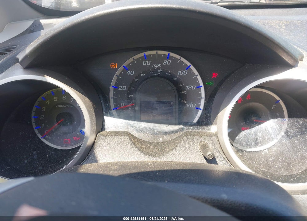 2011 HONDA FIT VIN: JHMGE8H51BS001498