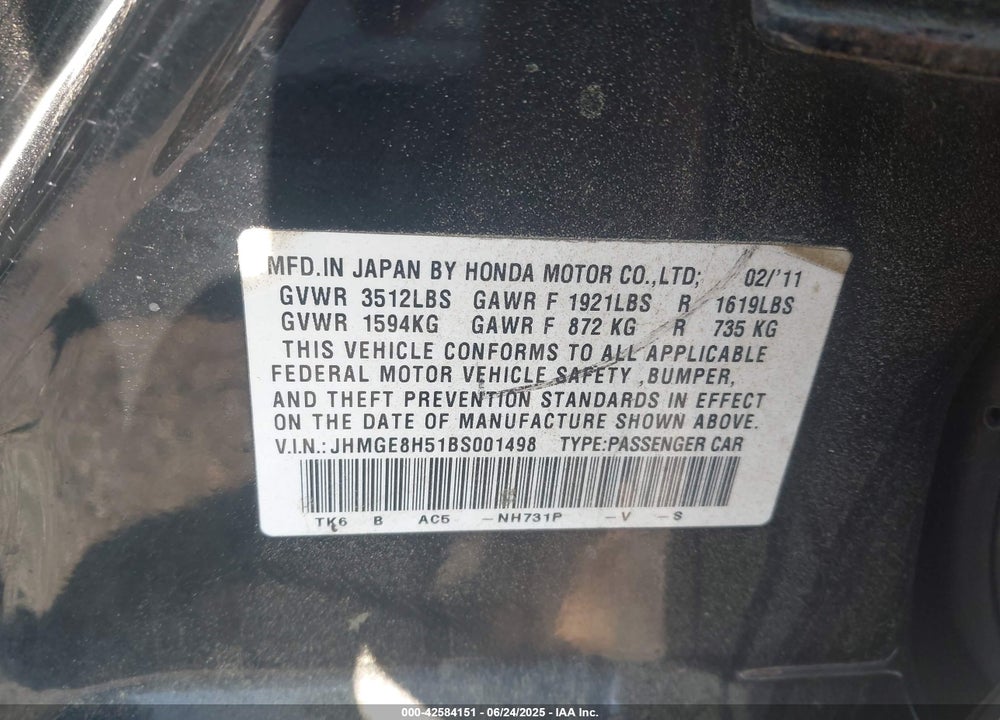 2011 HONDA FIT VIN: JHMGE8H51BS001498