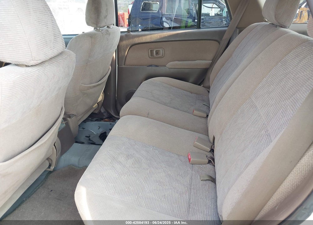 2000 TOYOTA 4RUNNER SR5 V6 VIN: JT3HN86R7Y0297020
