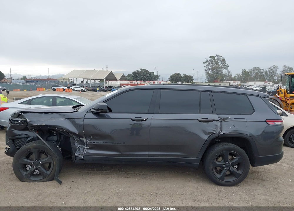 2023 JEEP GRAND CHEROKEE L VIN: 1C4RJJAG1P8902402