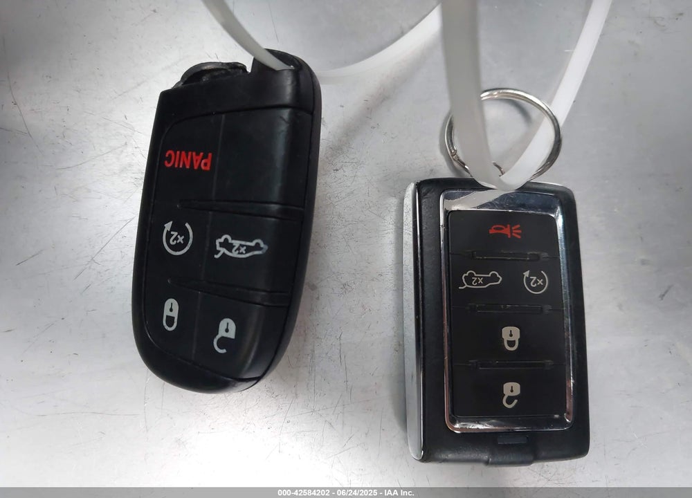 2023 JEEP GRAND CHEROKEE L VIN: 1C4RJJAG1P8902402