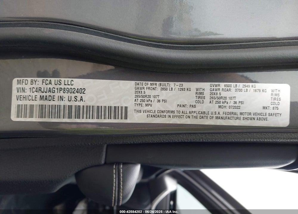 2023 JEEP GRAND CHEROKEE L VIN: 1C4RJJAG1P8902402