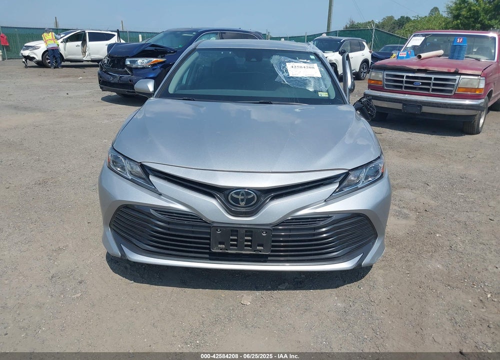 2019 TOYOTA CAMRY VIN: 4T1B11HK8KU198657