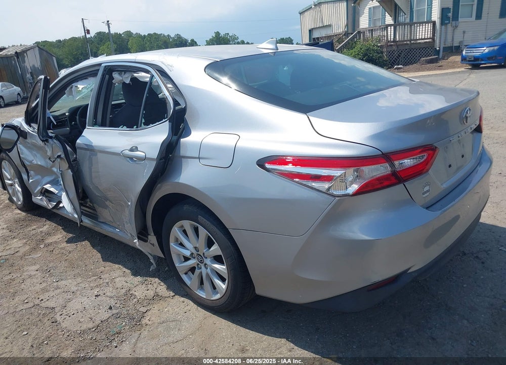2019 TOYOTA CAMRY VIN: 4T1B11HK8KU198657