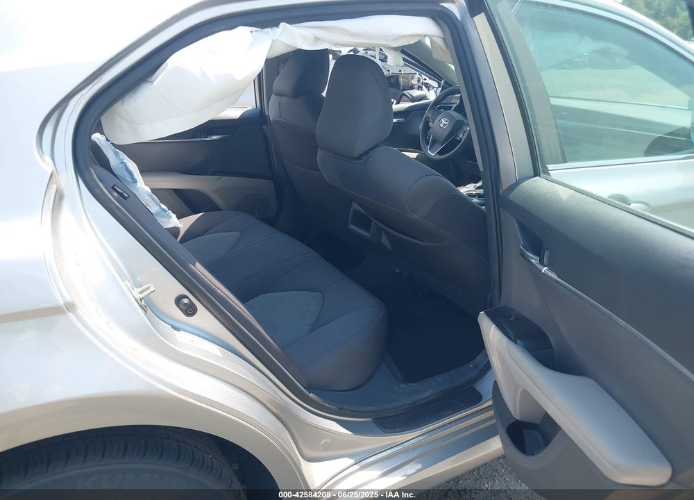 2019 TOYOTA CAMRY VIN: 4T1B11HK8KU198657