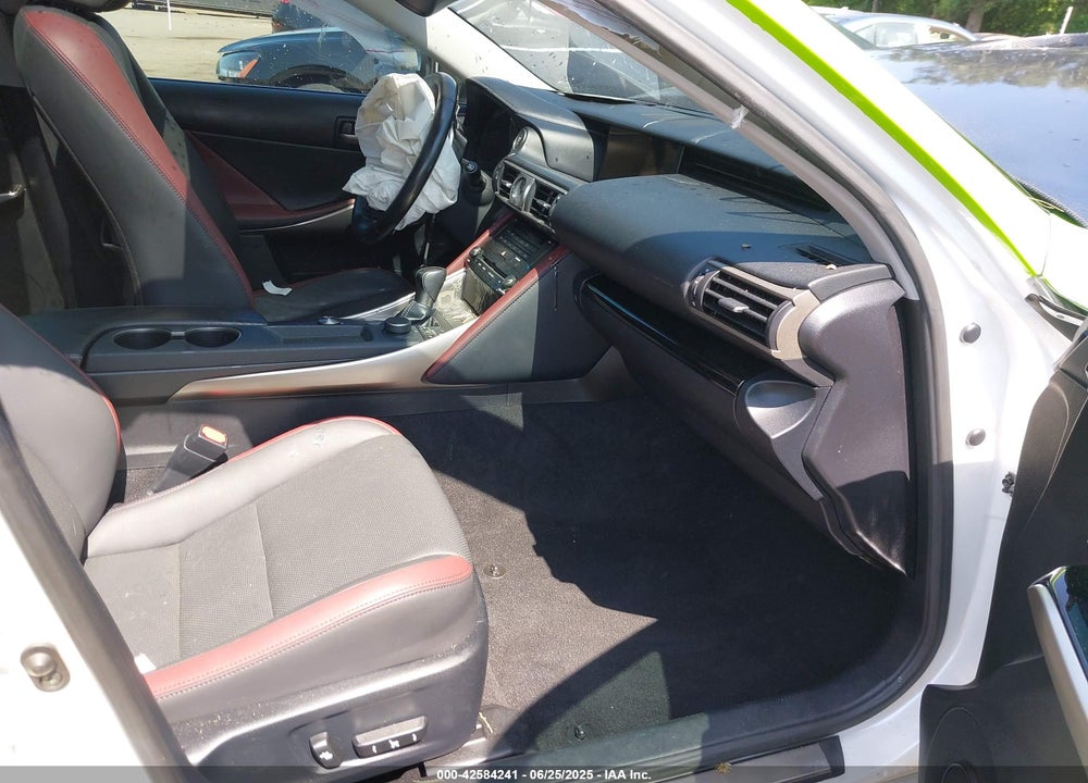 2018 LEXUS IS 300 VIN: JTHC81D22J5032765