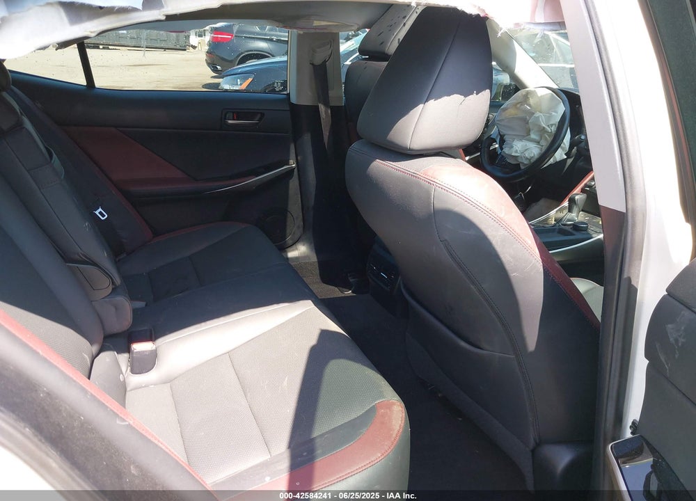2018 LEXUS IS 300 VIN: JTHC81D22J5032765
