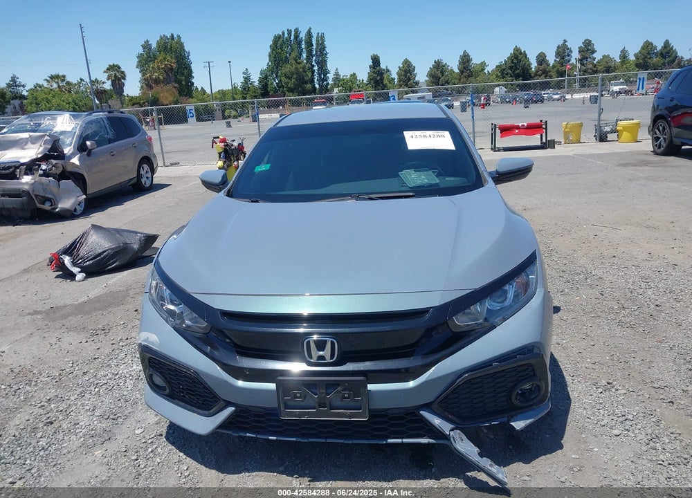 2018 HONDA CIVIC VIN: SHHFK7H4XJU423366