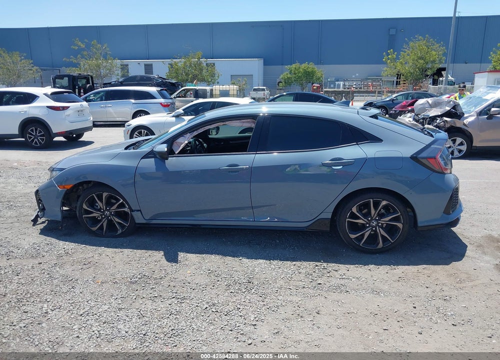 2018 HONDA CIVIC VIN: SHHFK7H4XJU423366